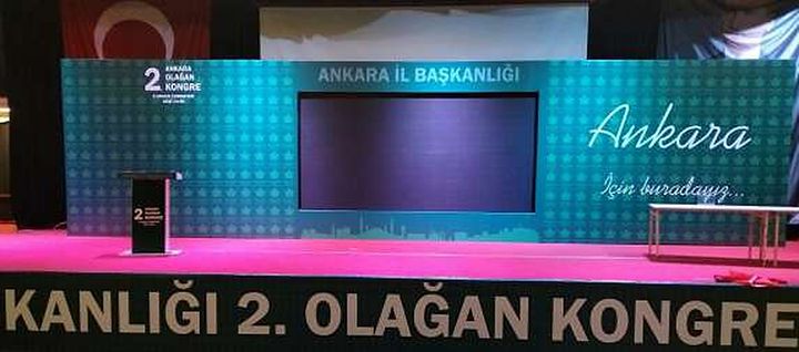 Ankara İl Kongresi: Sahne fonu · Kürsü