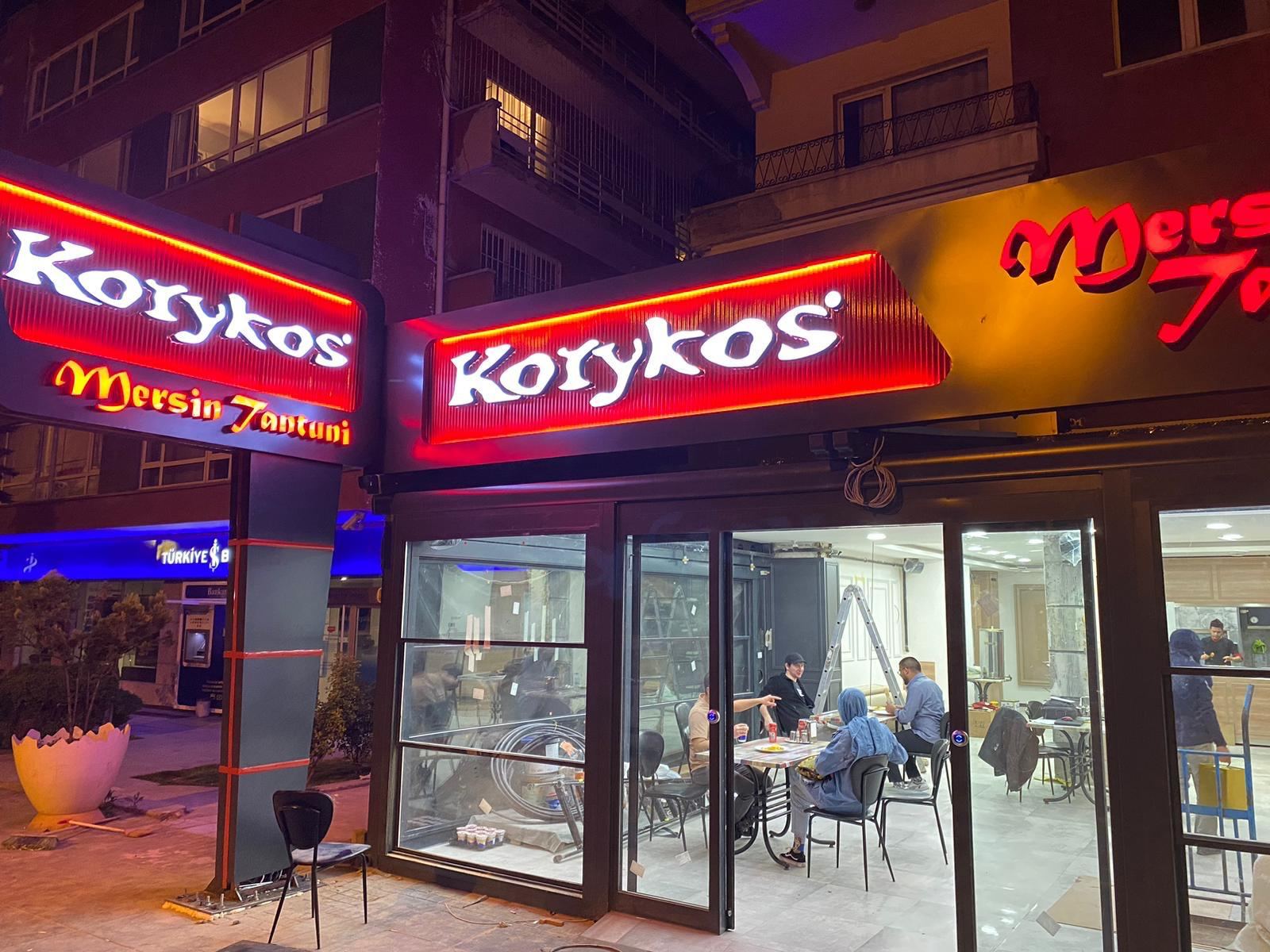 Korykos: Neon efektli kutu harf